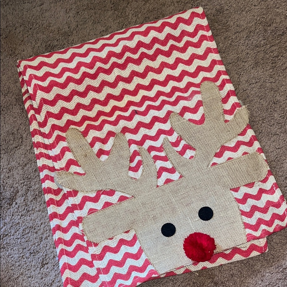 Festive Reindeer Zigzag Table Runner